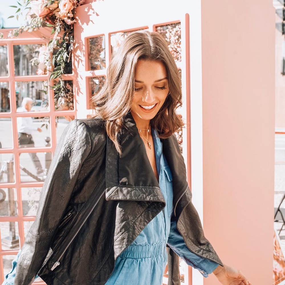 Meet your Posher, Whitney